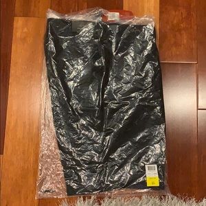 Greg Norman: Microfiber Double Pleat Short